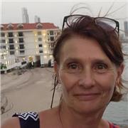 Professeure documentaliste, vous aide du collège au lycée.
